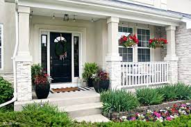 Sprucing Up Your Front Porch with Plants 